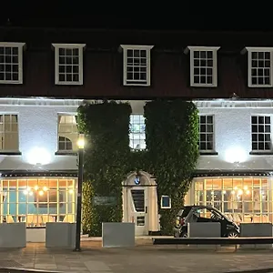 Hotel Ivy By The Sea ***